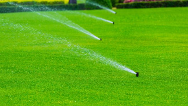lawn sprinklers, weekly watering recommendations in NW Houston